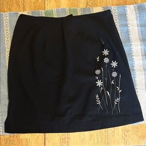 Elegant Black Floral Embroidered y2k plus size Skirt